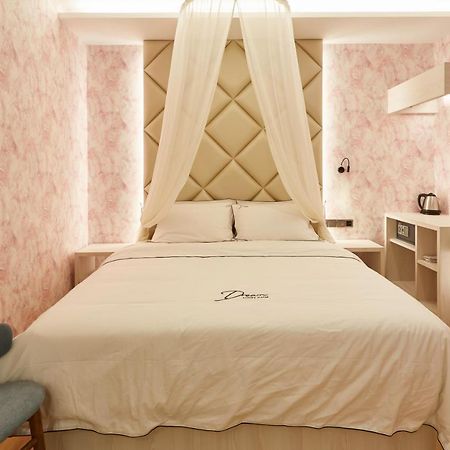 Dream Luxury Hotel Muar Exterior photo