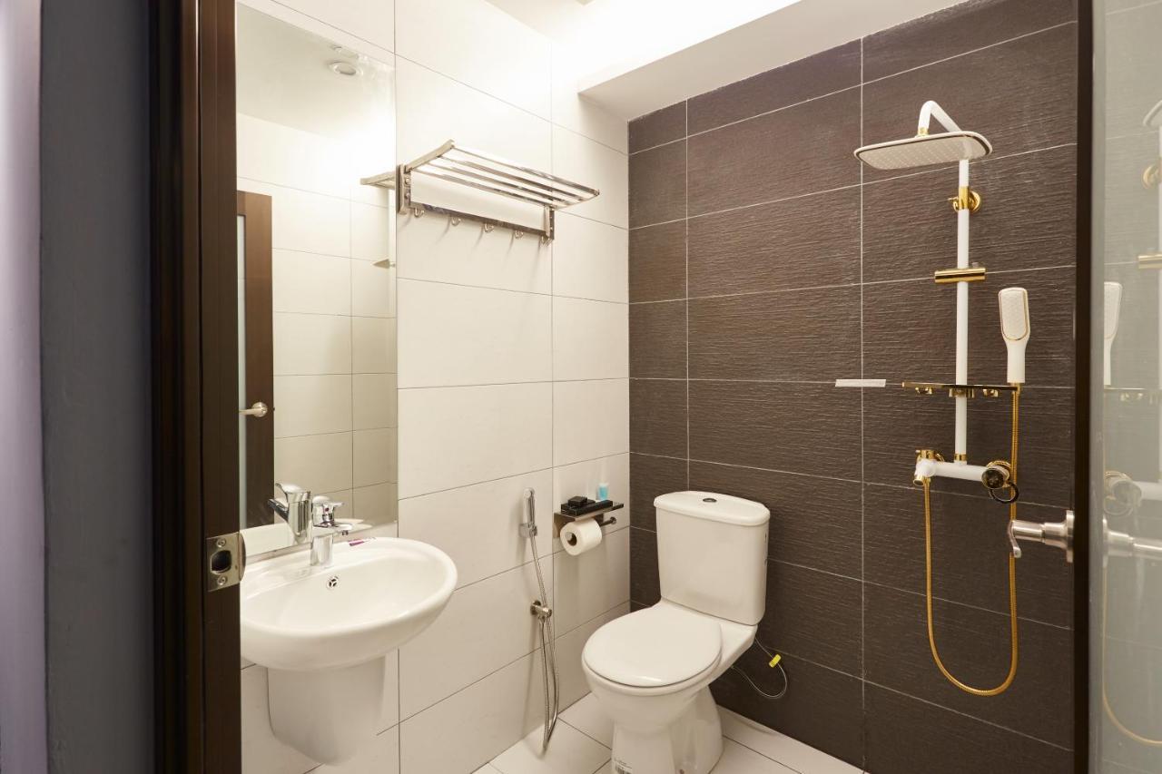 Dream Luxury Hotel Muar Exterior photo