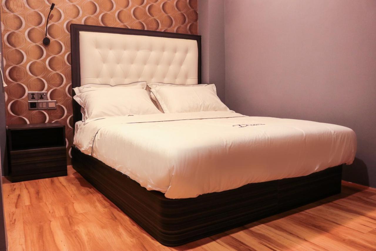 Dream Luxury Hotel Muar Exterior photo