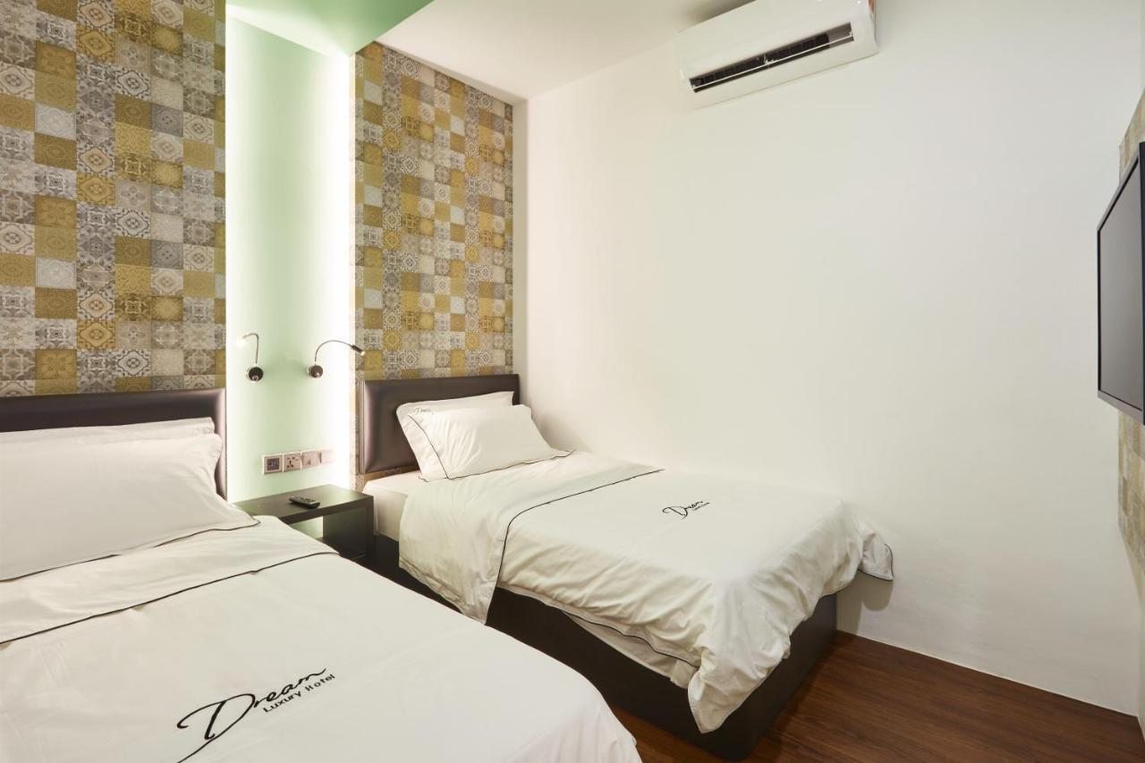 Dream Luxury Hotel Muar Exterior photo